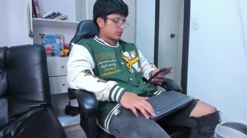 Danny online show from December 22, 2025, 2:30 am