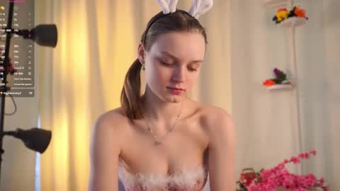 Snapshot of theadrewett chatting on October 16, 2025, 4:13 am Emma online show from October 16, 2025, 4:13 am