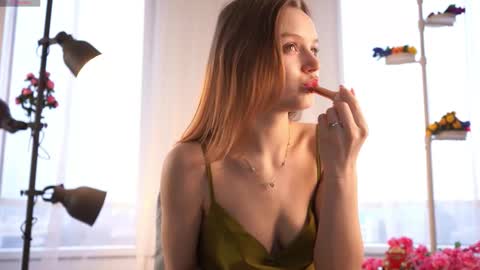 Snapshot of theadrewett chatting on October 23, 2025, 4:12 am Emma online show from October 23, 2025, 4:12 am