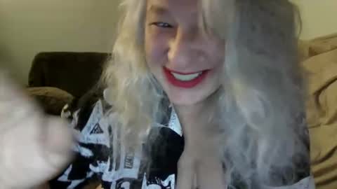 The Arctic Milf online show from June 3, 2026, 12:52 pm