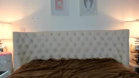 Jessica online show from September 13, 2025, 1:33 pm