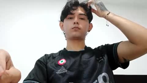 thebluesky_18 online show from October 24, 2025, 12:30 am