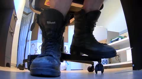 thecowboy_74 online show from October 13, 2025, 11:54 am