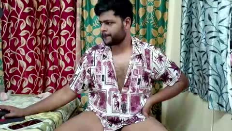 thecuteboyy online show from May 21, 2026, 10:11 am
