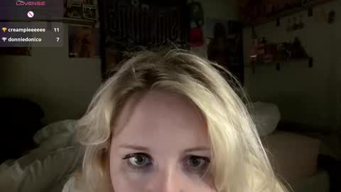 Snapshot of thedancingalien chatting on April 24, 2026, 4:15 am Kassandra Grant online show from April 24, 2026, 4:15 am