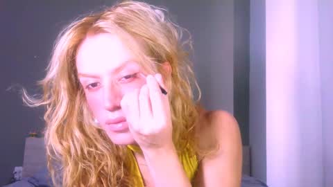 Snapshot of thedollxxxperience chatting on June 7, 2026, 3:10 am Yolanda online show from June 7, 2026, 3:10 am