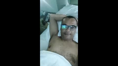Snapshot of theerector chatting on May 19, 2026, 7:31 pm theerector online show from May 19, 2026, 7:31 pm