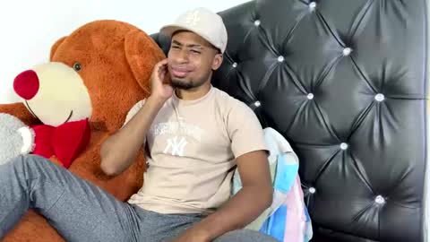 Snapshot of thegemini_prince chatting on February 3, 2025, 11:15 pm Prince online show from February 3, 2025, 11:15 pm