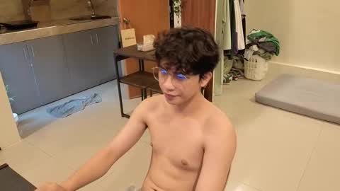 Green online show from December 16, 2025, 2:49 am