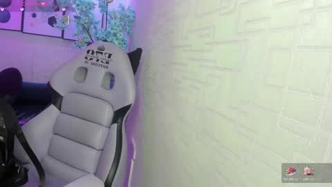 Theia  online show from January 15, 2026, 12:32 pm