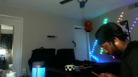 IXMCOUPLE444 online show from November 5, 2025, 9:15 pm