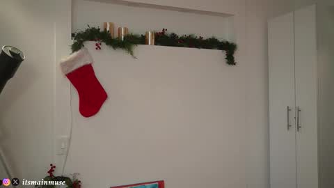 Iris online show from January 8, 2026, 10:01 pm