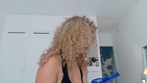 Lily Marie online show from April 12, 2026, 10:48 pm