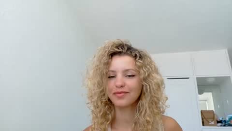 Snapshot of theislandgirl chatting on June 15, 2026, 7:05 pm Lily Marie online show from June 15, 2026, 7:05 pm