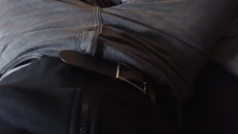 Liam online show from December 17, 2025, 10:38 pm