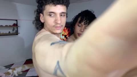 theking11220 online show from December 16, 2025, 5:12 am