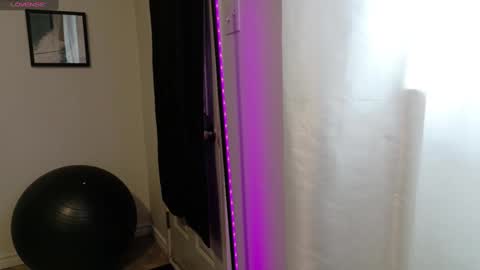 thekodyy online show from November 12, 2025, 2:06 pm