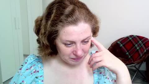 Ella online show from February 9, 2025, 7:38 am