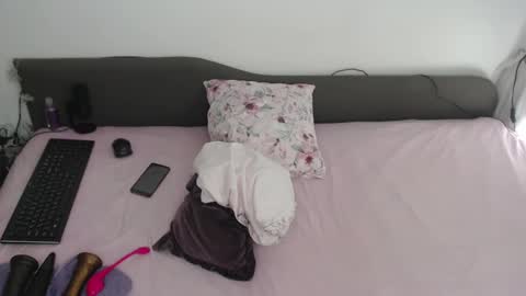 Snapshot of thelisteninglady chatting on January 28, 2025, 3:35 pm Alice - online show from January 28, 2025, 3:35 pm