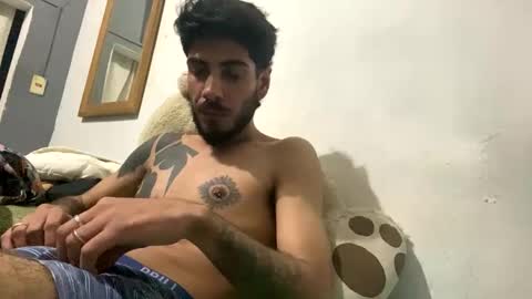 themarttinguyyy online show from September 30, 2025, 1:43 am