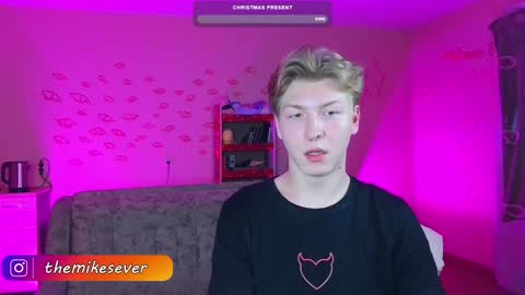 Snapshot of themikesever chatting on December 14, 2024, 10:02 am Sever online show from December 14, 2024, 10:02 am