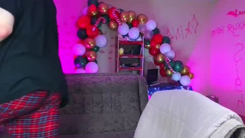 Snapshot of themikesever chatting on December 27, 2024, 6:10 pm Sever online show from December 27, 2024, 6:10 pm