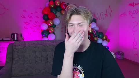 Snapshot of themikesever chatting on December 27, 2024, 9:11 pm Sever online show from December 27, 2024, 9:11 pm