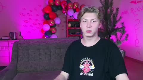 Snapshot of themikesever chatting on January 4, 2025, 4:54 pm Sever online show from January 4, 2025, 4:54 pm