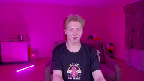 Snapshot of themikesever chatting on January 14, 2025, 6:17 pm Sever online show from January 14, 2025, 6:17 pm