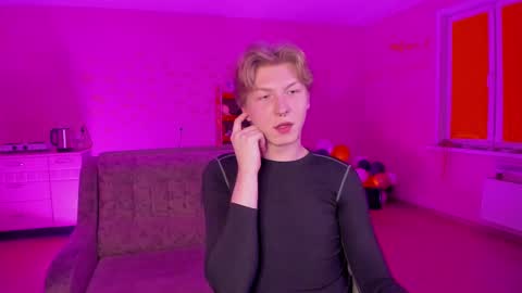 Snapshot of themikesever chatting on February 9, 2025, 10:54 pm Sever online show from February 9, 2025, 10:54 pm