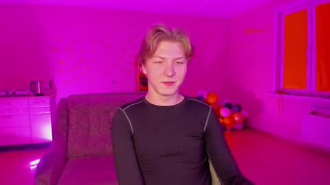 Snapshot of themikesever chatting on February 10, 2025, 5:09 pm Sever online show from February 10, 2025, 5:09 pm