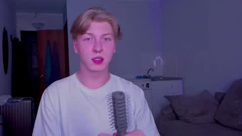 Snapshot of themikesever chatting on November 17, 2025, 5:19 pm Sever online show from November 17, 2025, 5:19 pm