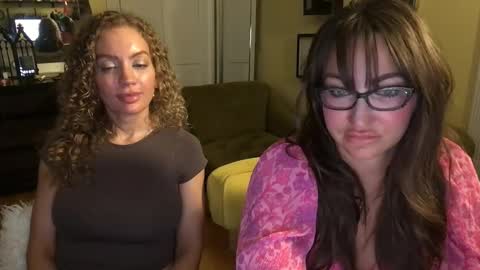 Snapshot of themrsnelson chatting on April 18, 2026, 5:00 am Cach Nelson online show from April 18, 2026, 5:00 am