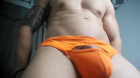 themuscularvenezuelanman online show from February 5, 2025, 7:18 am