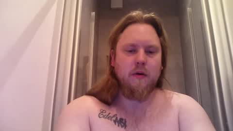 Snapshot of thenewdude1992 chatting on April 10, 2026, 6:01 pm thenewdude1992 online show from April 10, 2026, 6:01 pm