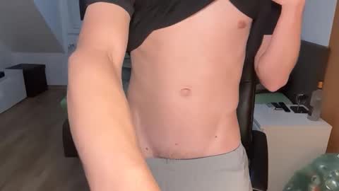 Snapshot of thenofaceguyy chatting on September 12, 2025, 6:08 pm Tommy Next Stream starting at 9 AM CEST Thersday 10TH  online show from September 12, 2025, 6:08 pm