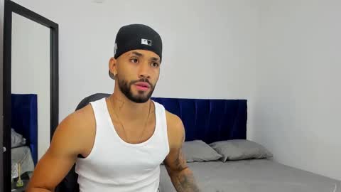 Theo Sky online show from October 8, 2025, 8:28 pm