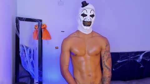 Theo Sky online show from October 31, 2025, 10:33 pm