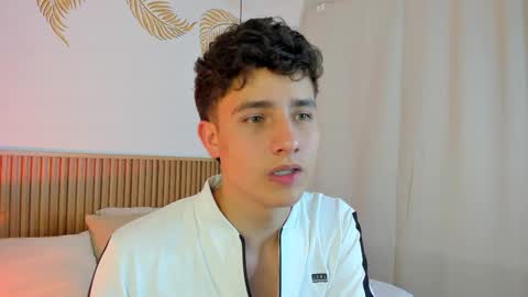 Snapshot of theohawke_ chatting on December 12, 2024, 2:22 pm THEO- MATEO online show from December 12, 2024, 2:22 pm