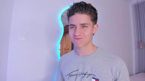 Snapshot of theohawke_ chatting on December 30, 2024, 2:40 pm THEO- MATEO online show from December 30, 2024, 2:40 pm