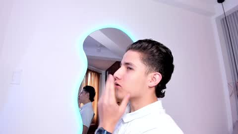 Snapshot of theohawke_ chatting on January 3, 2025, 2:08 pm THEO- MATEO online show from January 3, 2025, 2:08 pm