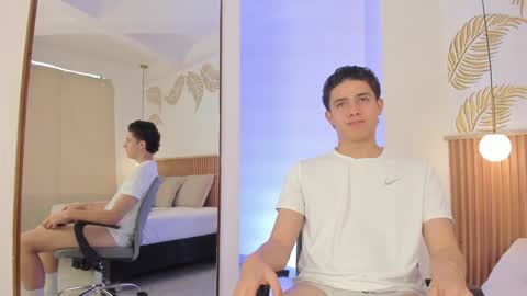 Snapshot of theohawke_ chatting on January 11, 2025, 4:36 pm THEO- MATEO online show from January 11, 2025, 4:36 pm