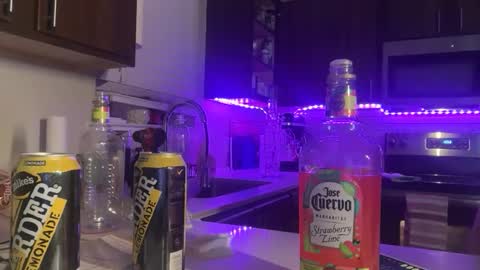 theonlylunaa online show from April 19, 2026, 4:56 am