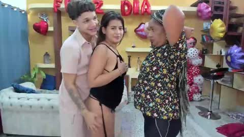 Sophia Vanessa and The Pepe online show from February 15, 2025, 4:23 pm