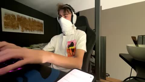 theothede19cm online show from October 22, 2025, 10:48 am