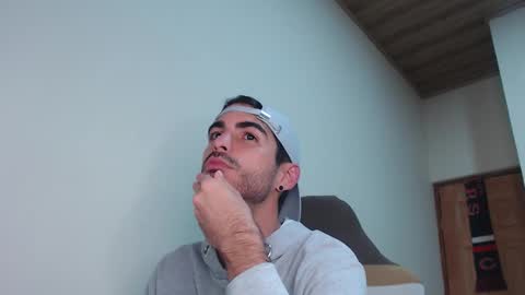 Santiago Enrique online show from February 7, 2026, 4:49 am