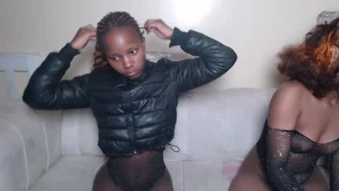 Snapshot of therealdesire chatting on May 19, 2026, 2:29 am therealdesire online show from May 19, 2026, 2:29 am