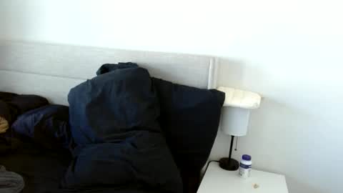 Yoshi online show from November 23, 2025, 5:13 pm