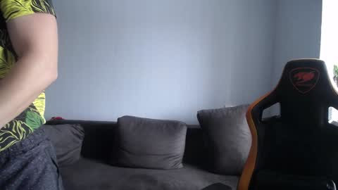 Snapshot of theroadtomars chatting on December 15, 2024, 10:07 am Nick   online show from December 15, 2024, 10:07 am