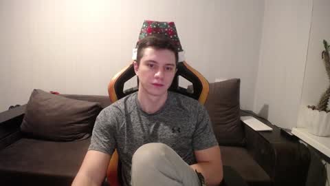 Snapshot of theroadtomars chatting on December 20, 2024, 9:17 pm Nick   online show from December 20, 2024, 9:17 pm